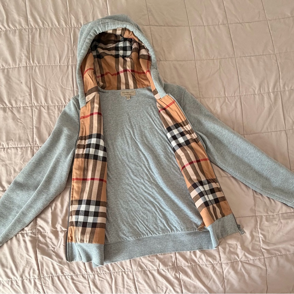Burberry Light Gray Hoodie with Iconic Check Lining